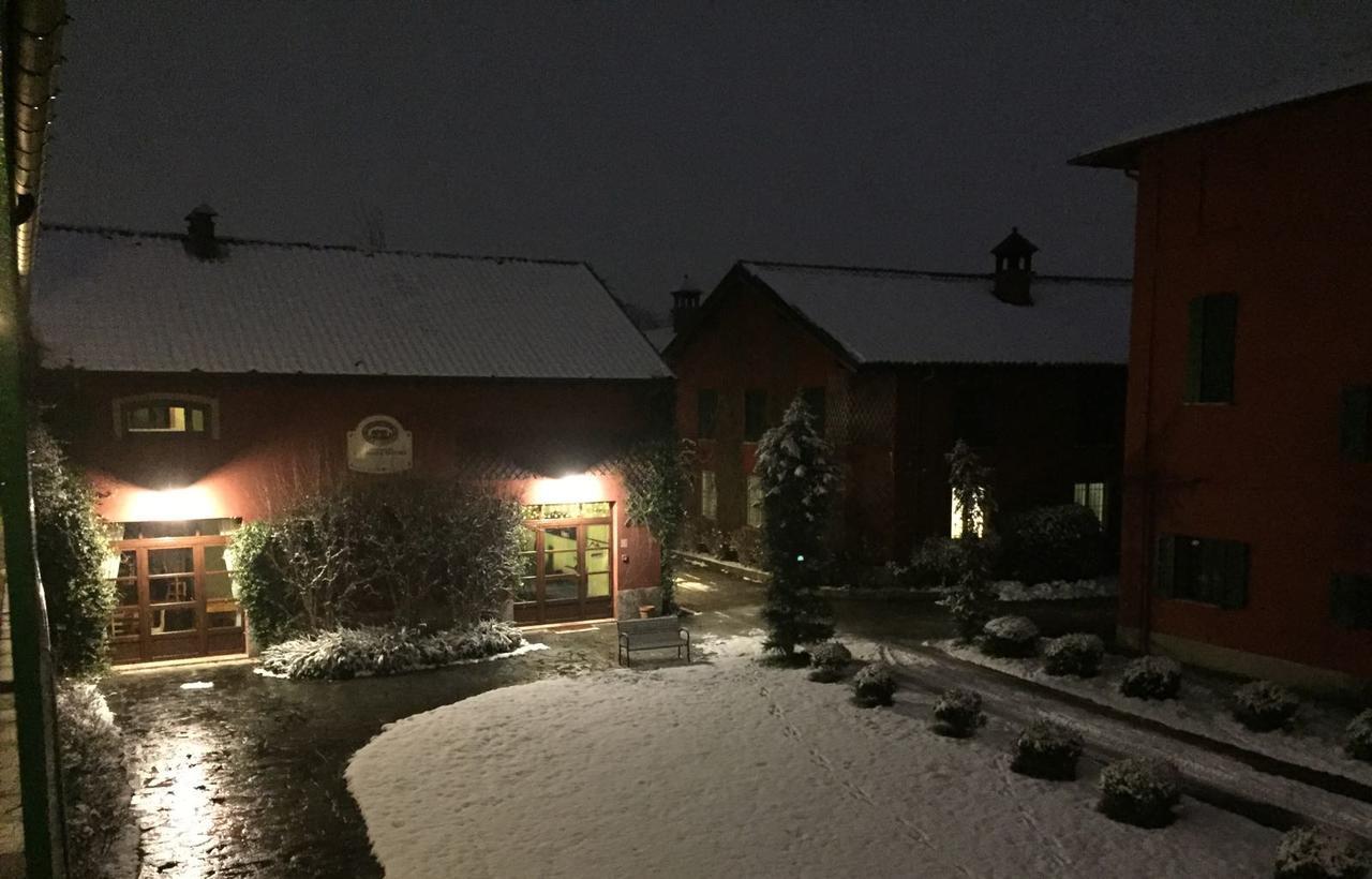 Agriturismo Cascina Maiocca Mediglia Exterior photo